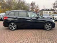 Gebraucht BMW 220 Sport Line 192 PS (141 kW) 2017 Saphirschwarz Kombi