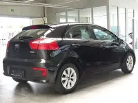 Gebraucht Kia Rio 84 PS (61 kW) 2016 Schwarz Kleinwagen