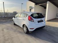 Gebraucht Ford Fiesta 101 PS (74 kW) 2017 Weiß Limousine
