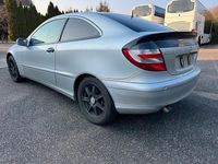 Gebraucht Mercedes C220 150 PS (110 kW) 2006 Grau Coupé