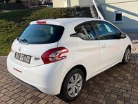 Second-hand Peugeot 208 Active 92 CP (67 kW) 2012 Alb Hatchback