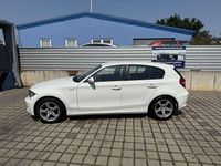 Gebraucht BMW 120 177 PS (130 kW) 2009 Weiß Kleinwagen