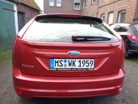 Gebraucht Ford Focus 100 PS (73 kW) 2008 Rot Limousine