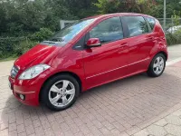 Gebraucht Mercedes A160 Avantgarde 95 PS (69 kW) 2011 Rot Kleinwagen