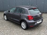 Gebraucht VW Polo LOUNGE 75 PS (55 kW) 2015 Grau Kleinwagen