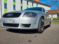 Second-hand Audi TT 240 CP (176 kW) 2000 Argintiu Coupe