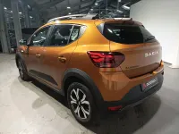 Gebraucht Dacia Sandero Expression 110 PS (80 kW) 2023 Orange Limousine