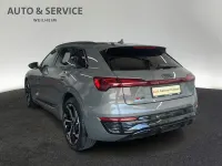 Gebraucht Audi Q8 e-tron S-Line 300 kW (408 PS) 2023 Chronosgrau metallic SUV
