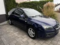 Usata Ford Focus Sport 101 CV (74 kW) 2005 Blu Berlina