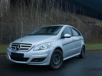 Gebraucht Mercedes B180 109 PS (80 kW) 2009 Silber Van / Kleinbus