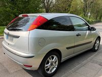 Usata Ford Focus 101 CV (74 kW) 2004 Argento Utilitaria