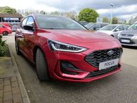 Gebraucht Ford Focus ST-Line X 125 PS (91 kW) 2024 Fantastic red tc Kleinwagen