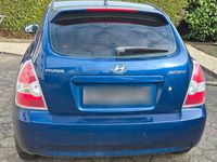 Gebraucht Hyundai Accent 97 PS (71 kW) 2007 Blau Limousine