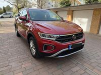 Gebraucht VW T-Roc Life 150 PS (110 kW) 2023 Rot SUV