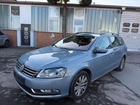 Gebraucht VW Passat 140 PS (102 kW) 2013 Blau Kombi