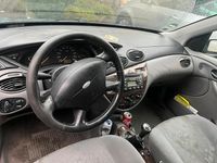 Gebraucht Ford Focus 110 PS (80 kW) 2000 Silber Limousine