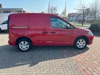 Gebraucht VW Caddy Basis 122 PS (89 kW) 2024 Rot Van / Kleinbus