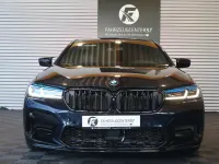 Gebraucht BMW 550 462 PS (339 kW) 2018 Carbonschwarz Limousine
