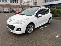 Gebraucht Peugeot 207 Premium 111 PS (81 kW) 2011 Weiß Kombi