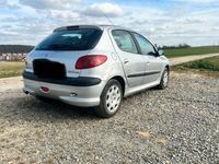 gebraucht Peugeot 206 HDI . TÜV ist neu . Klima