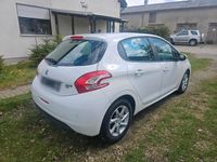 Gebraucht Peugeot 208 92 PS (67 kW) 2014 Weiß Kleinwagen