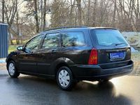 Gebraucht Ford Focus Ghia 101 PS (74 kW) 2004 Schwarz Kombi