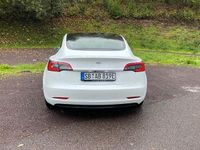 Gebraucht Tesla Model 3 RWD 225 kW (306 PS) 2022 Weiß Limousine