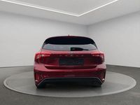 Gebraucht Ford Focus ST-Line 150 PS (110 kW) 2021 Rubyrotmet. Limousine