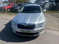 Gebraucht Skoda Superb Ambition 200 PS (147 kW) 2012 Silber Kombi