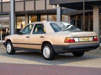 Gebraucht Mercedes E230 132 PS (97 kW) 1987 Limousine