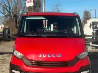 Second-hand Iveco Daily 180 CP (132 kW) 2017 Roșu Berlinǎ