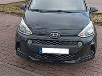 Gebraucht Hyundai i10 Select 67 PS (49 kW) 2018 Schwarz Kleinwagen