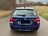 Gebraucht BMW 525 218 PS (160 kW) 2016 Blau Kombi