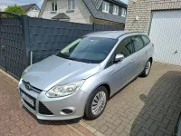Usata Ford Focus Ambiente 105 CV (77 kW) 2011 Argento Station wagon