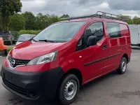 Gebraucht Nissan Evalia 90 PS (66 kW) 2010 Rot Van / Kleinbus