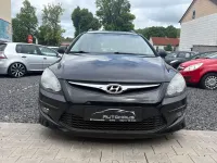 Usado Hyundai i30 Classic 109 CV (80 kW) 2012 Negro Familiar
