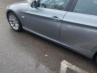 Gebraucht BMW 325 210 PS (154 kW) 2010 Grau Limousine