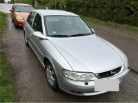 Gebraucht Opel Vectra Edition 101 PS (74 kW) 2001 Silber Limousine