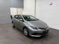 Gebraucht Toyota Auris Cool 99 PS (72 kW) 2015 Grau Limousine