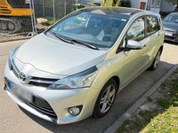 Second-hand Toyota Verso 111 CP (81 kW) 2014 Argintiu Monovolum