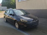 Gebraucht Opel Astra 131 PS (96 kW) 2012 Schwarz Kombi