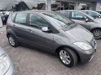 Gebraucht Mercedes A180 116 PS (85 kW) 2009 Grau Kleinwagen