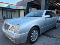 Gebraucht Mercedes E280 204 PS (150 kW) 2001 Silber Limousine