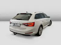 Gebraucht Skoda Superb Ambition 200 PS (147 kW) 2023 Weiß Kombi