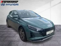 Neu Hyundai i20 Trend 90 PS (66 kW) 2025 Grün Kleinwagen