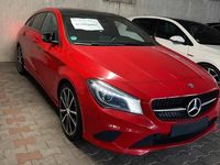 Gebraucht Mercedes CLA220 Shooting Brake 177 PS (130 kW) 2016 Rot Kombi