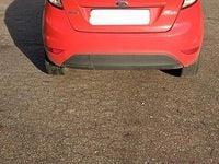 Gebraucht Ford Fiesta 101 PS (74 kW) 2014 Rot Kleinwagen