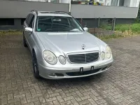Gebraucht Mercedes E220 Classic 170 PS (125 kW) 2008 Silber Limousine