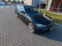 Gebraucht BMW 325 218 PS (160 kW) 2008 Schwarz Kombi