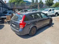 Usado Kia Ceed 90 CV (66 kW) 2012 Gris Utilitario